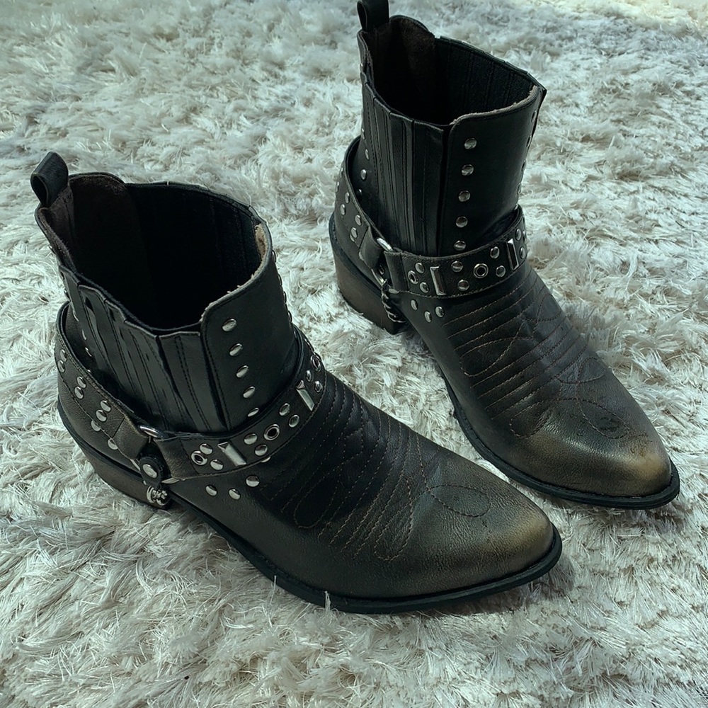 Coconuts by Matisse El Camino Boots💖